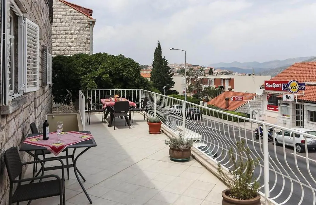 Appartamento Sisic - One Bedroom With Terrace